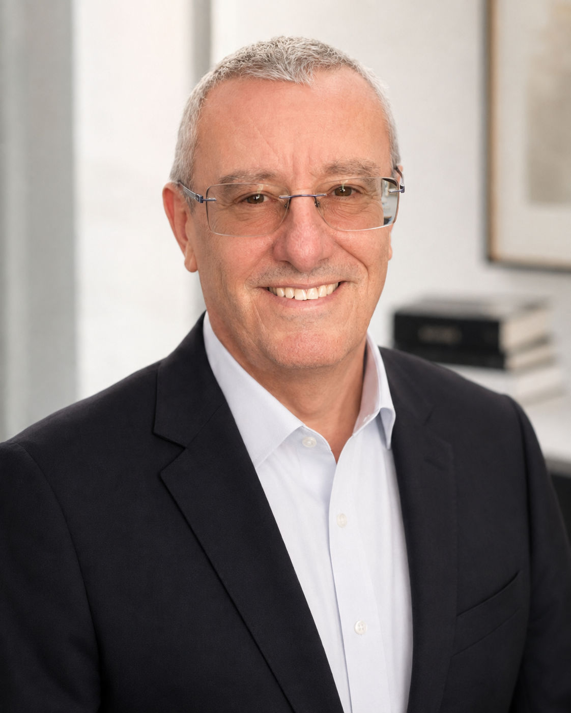 Portrait of Mark Lowe
